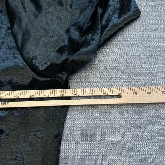 Ava & Viv 2X Black Satin Blouse Bell Sleeve V Neck Top Plus Size Boho Romantic - Picture 7 of 9